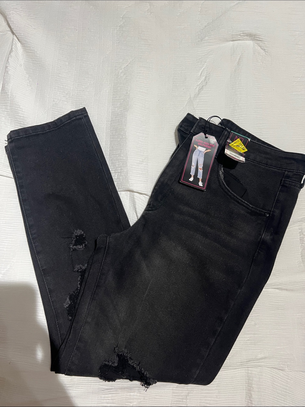 Women's Black Distressed Slim Jeans - Classic Everyday Style
